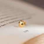 Floral Crest Gold Nose Pin – Simple 18K Nose Pin Gold Design for Women