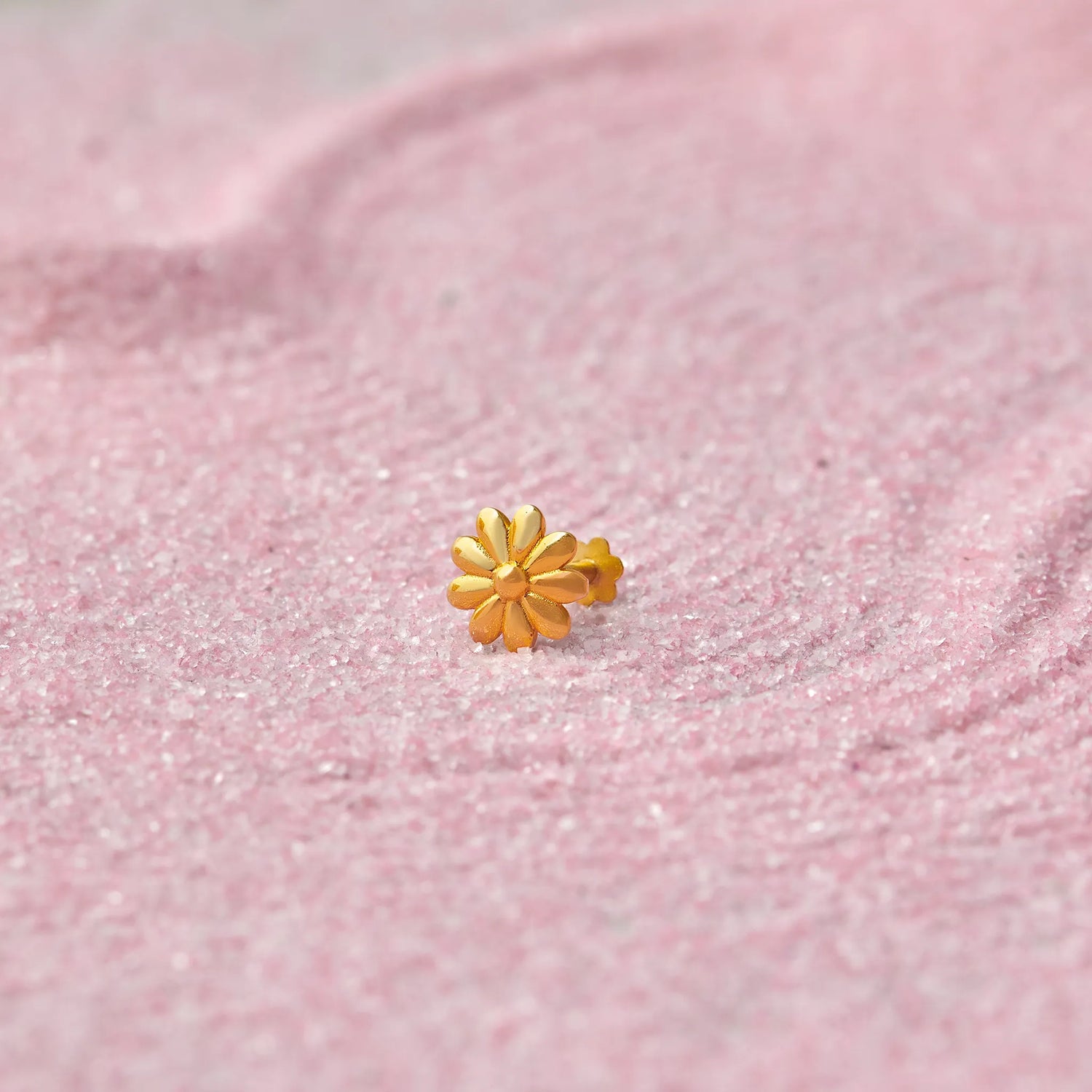 Daisy Radiance Gold Nose Pin – Simple 18K Nose Pin Gold Design for Women