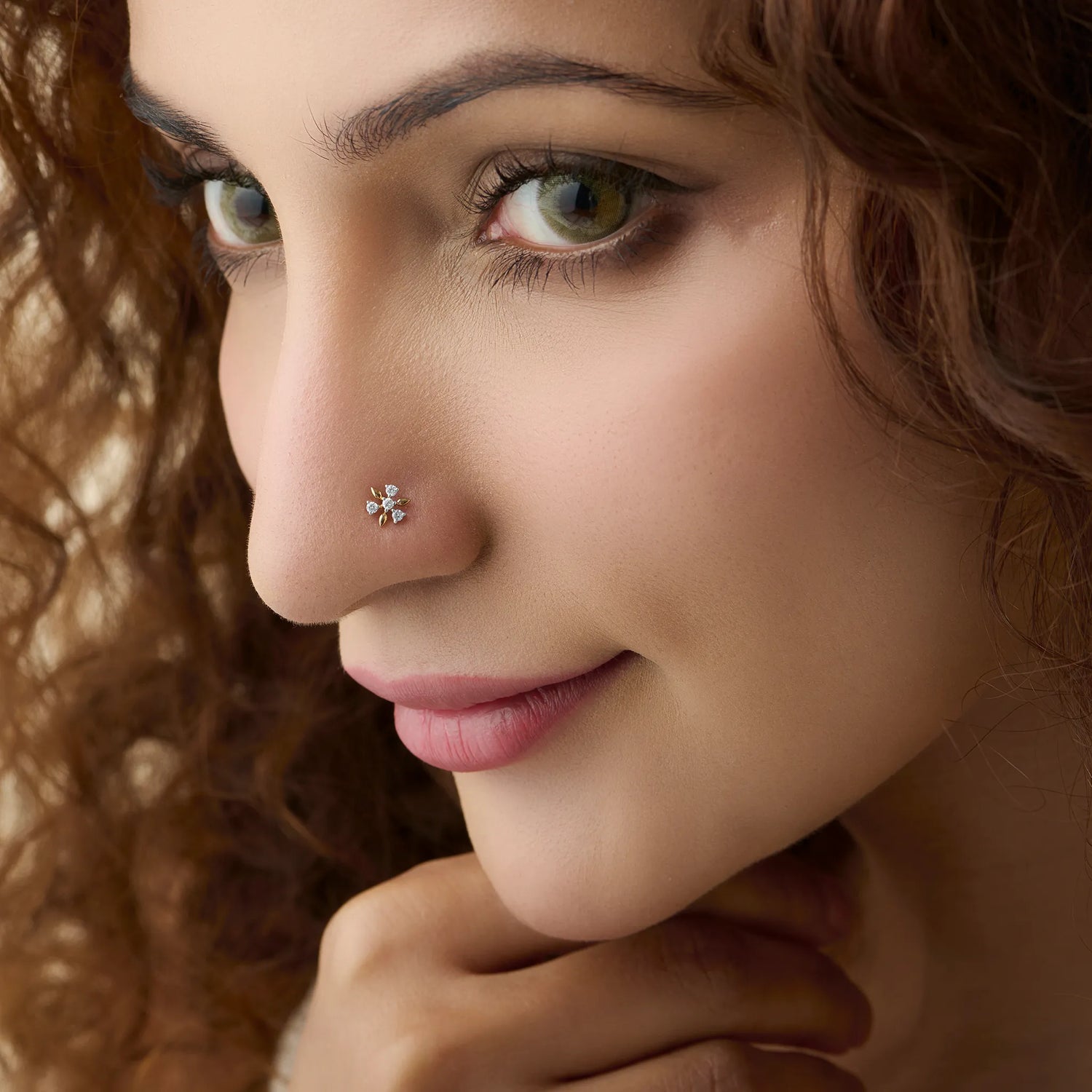 Leaflet Glow 3 Petal Flower Diamond Nose Pin Gold Online