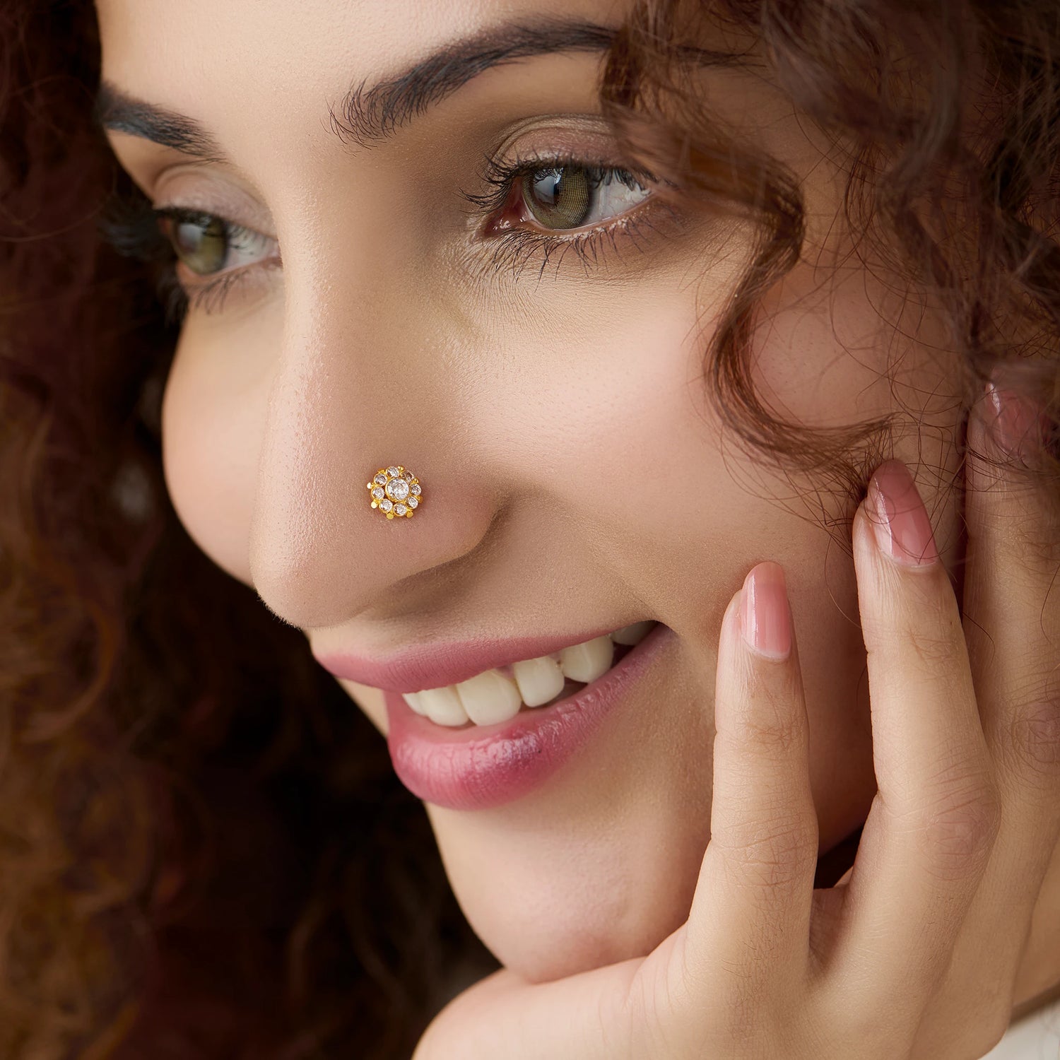 Diamond Aura 18K Diamond Like Stone Gold Nose Pin For Women