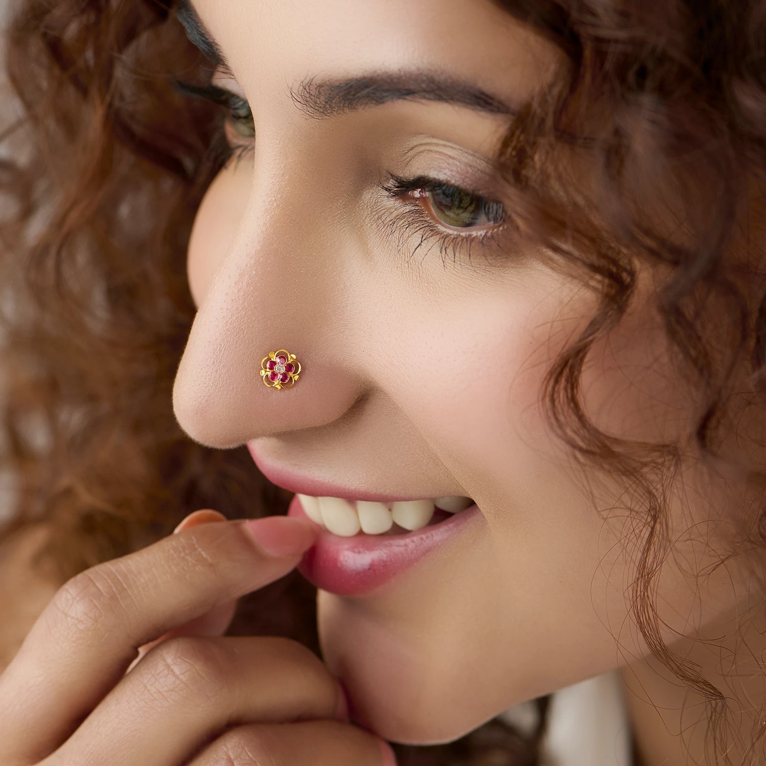 Forest Flower 18K Gold Nose Pin Design For Women Online