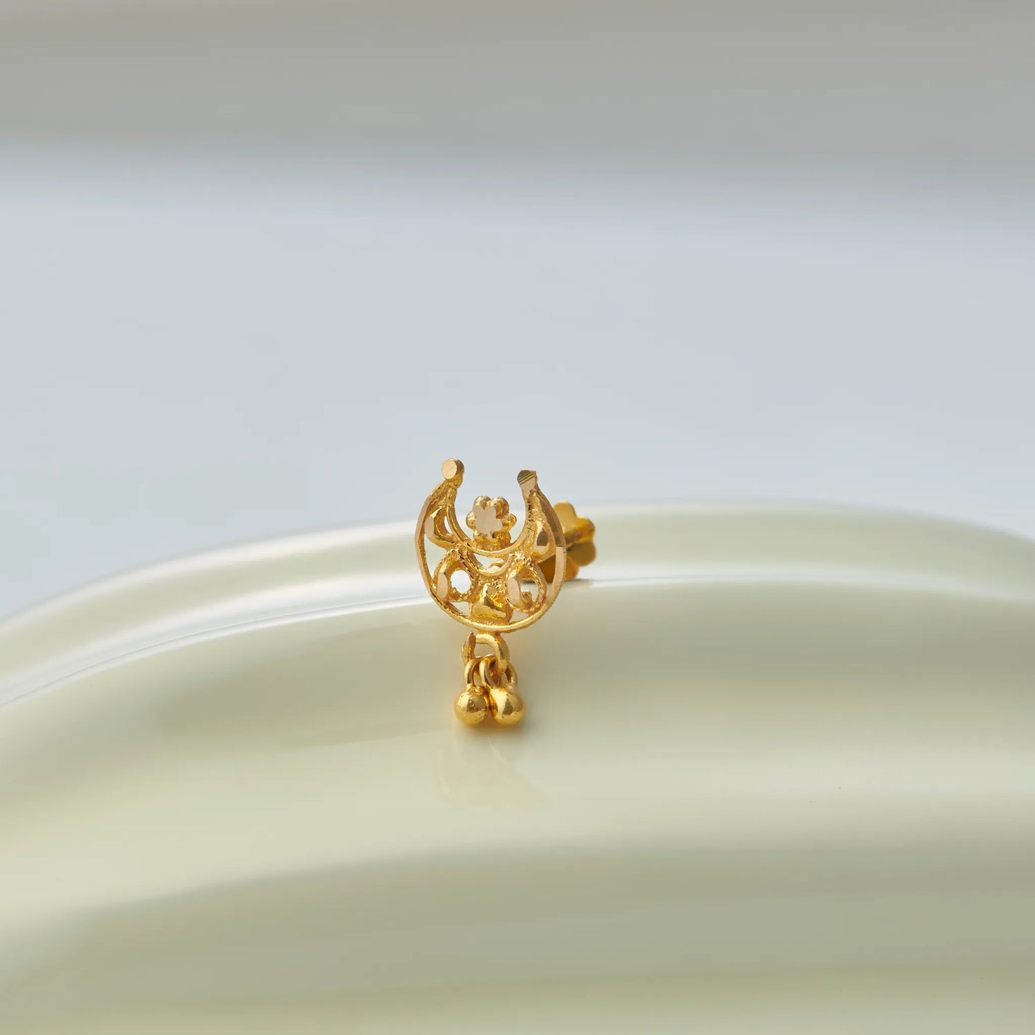 Celestial Embrace -- 18K Women's Gold Nose Pin Design